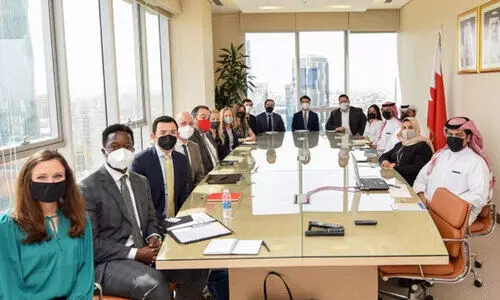 ബഹറൈൻ: ഓം​ബു​ഡ്​​സ്​​മാ​ൻ സെ​ക്ര​ട്ട​റി യു.​എ​സ്​    അം​ബാ​സ​ഡ​റെ സ്വീ​ക​രി​ച്ചു