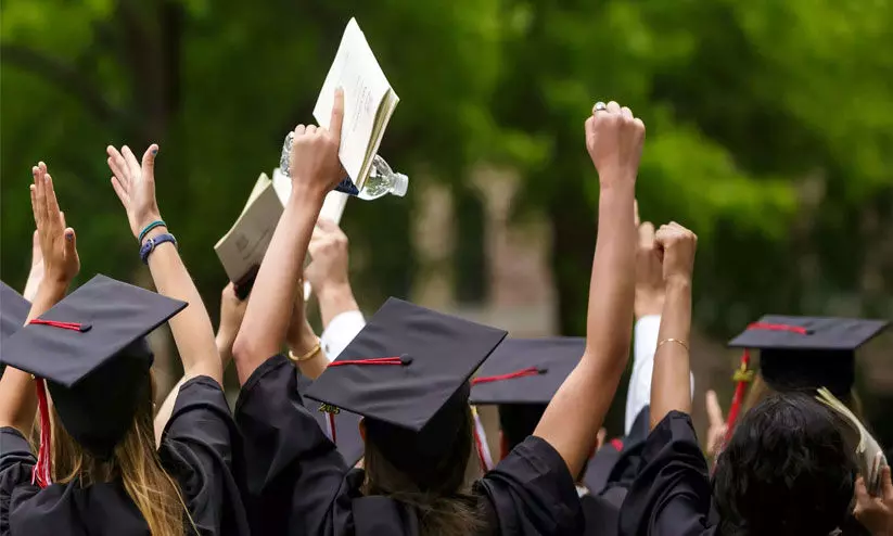 സ​ർ​ട്ടി​ഫി​ക്ക​റ്റ് കോ​ഴ്‌​സ്; സീ​റ്റൊ​ഴി​വ്