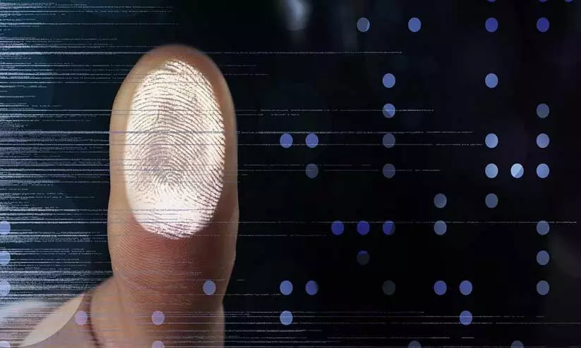 സർജറി വഴി വിരലടയാളത്തിൽ കൃത്രിമം നടത്തിയവർ പിടിയിൽ സർജറി വഴി വിരലടയാളത്തിൽ കൃത്രിമം നടത്തിയവർ പിടിയിൽ