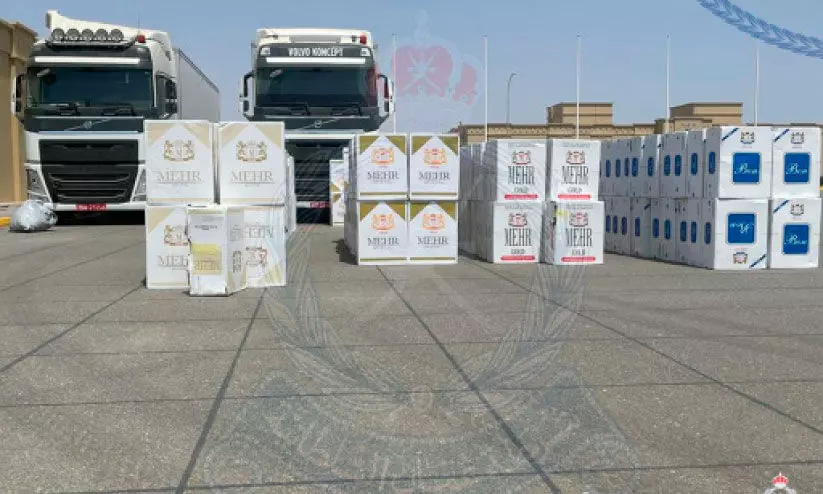 നിരോധിത സിഗരറ്റ് ശേഖരം പിടികൂടി നിരോധിത സിഗരറ്റ് ശേഖരം പിടികൂടി