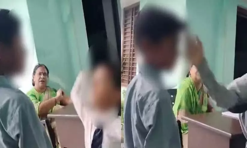 ‘കുട്ടികളുടെ മനസ്സിനെ വിഷലിപ്തമാക്കുന്നു’; അധ്യാപികയുടെ വിദ്വേഷ കുറ്റകൃത്യത്തിനെതിരെ പ്രമുഖർ ‘കുട്ടികളുടെ മനസ്സിനെ വിഷലിപ്തമാക്കുന്നു’; അധ്യാപികയുടെ വിദ്വേഷ കുറ്റകൃത്യത്തിനെതിരെ പ്രമുഖർ