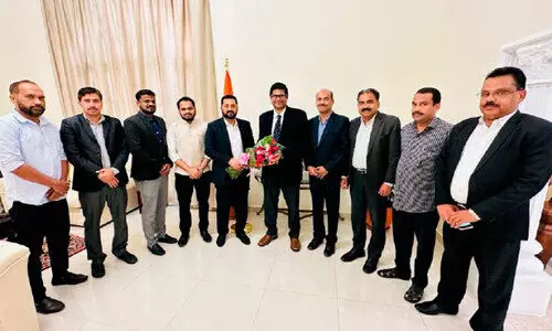 കെ.​എം.​സി.​സി ഭാ​ര​വാ​ഹി​ക​ൾ നി​യു​ക്ത    ഇ​ന്ത്യ​ൻ അം​ബാ​സ​ഡ​റെ സ​ന്ദ​ർ​ശി​ച്ചു