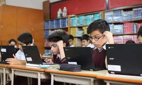 വീ​ണ്ടും സ്കൂ​ൾ ആ​ര​വ​ങ്ങ​ളി​ലേ​ക്ക്; കു​ടും​ബ വി​സ ആ​രം​ഭി​ക്കാ​ത്ത​ത് സ്കൂ​ളു​ക​ളി​ൽ കു​ട്ടി​ക​ളു​ടെ കു​റ​വി​ന് ഇ​ട​യാ​ക്കി​യി​ട്ടു​ണ്ട്