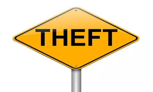 ഇ​ല​ക്​​ട്രി​ക്​    കേ​ബി​ളു​ക​ൾ    മോ​ഷ്ടി​ച്ച എ​ട്ടു​പേ​ർ പി​ടി​യി​ൽ