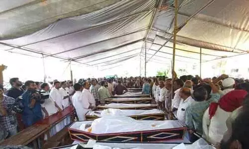 ആ ഒമ്പതു പേർക്കും കണ്ണീരോടെ വിട നൽകി നാട്