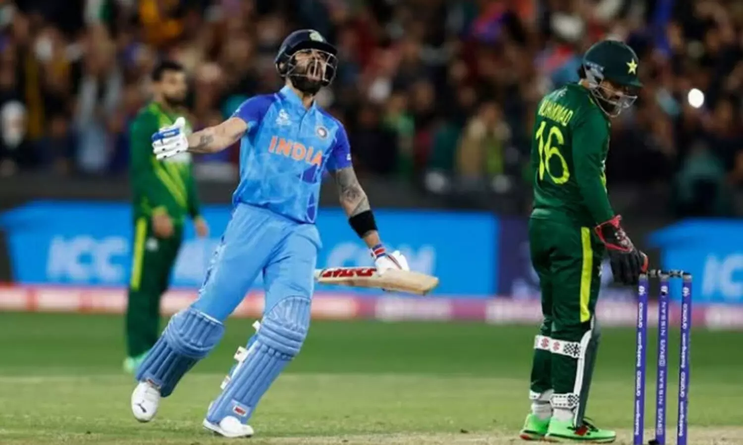 അവരുടെ കാര്യം കോഹ്ലിക്ക് വിടൂ...; പാക് പേസർമാരെ കുറിച്ച് അഗാർക്കർ; മറുപടിയുമായി ഷദബ് ഖാൻ