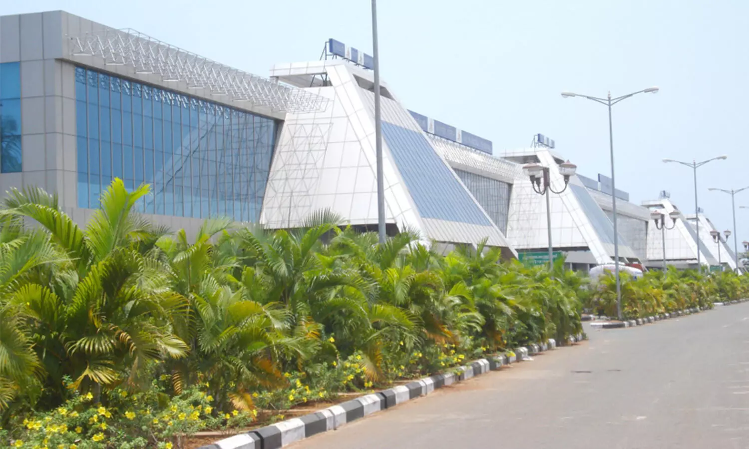 യന്ത്രത്തകരാര്‍;  കരിപ്പൂരില്‍ വിമാനം വൈകി