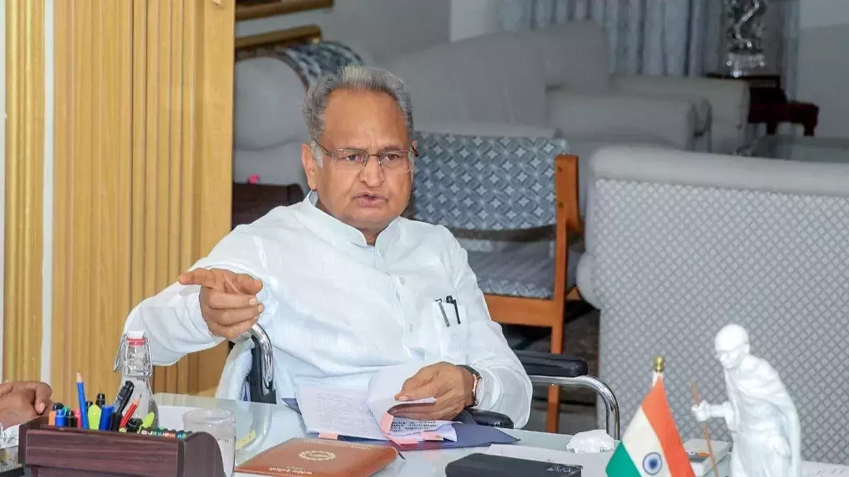 രാഹുൽ ഗാന്ധി കോൺഗ്രസിന്റെ പ്രധാനമന്ത്രി സ്ഥാനാർഥിയാവുമെന്ന് അശോക് ഗെഹ്ലോട്ട് രാഹുൽ ഗാന്ധി കോൺഗ്രസിന്റെ പ്രധാനമന്ത്രി സ്ഥാനാർഥിയാവുമെന്ന് അശോക് ഗെഹ്ലോട്ട്