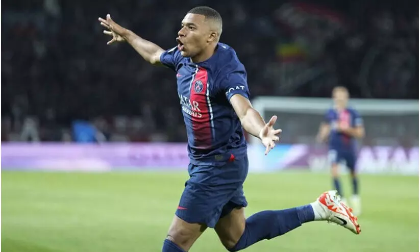 രണ്ടടിച്ച് എംബാപ്പെ; സീസണിലെ ആദ്യ ജയം സ്വന്തമാക്കി പി.എസ്.ജി; ലെൻസിനെ വീഴ്ത്തിയത് 3-1ന് രണ്ടടിച്ച് എംബാപ്പെ; സീസണിലെ ആദ്യ ജയം സ്വന്തമാക്കി പി.എസ്.ജി; ലെൻസിനെ വീഴ്ത്തിയത് 3-1ന്