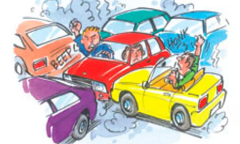 ഓണത്തിരക്കിൽ കുരുക്ക് മുറുകി അടൂർ ഓണത്തിരക്കിൽ കുരുക്ക് മുറുകി അടൂർ