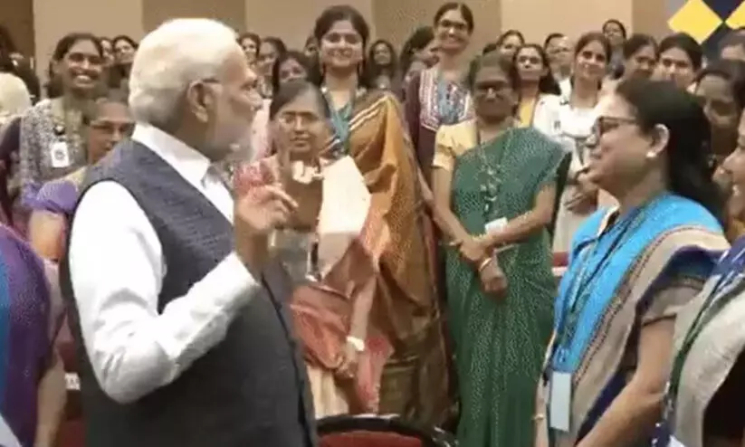 അസാധ്യമായത് സാധ്യമാകുന്നു...; ചാന്ദ്ര ദൗത്യത്തിലെ വനിത ശാസ്ത്രജ്ഞരെ അഭിനന്ദിച്ച് പ്രധാനമന്ത്രി അസാധ്യമായത് സാധ്യമാകുന്നു...; ചാന്ദ്ര ദൗത്യത്തിലെ വനിത ശാസ്ത്രജ്ഞരെ അഭിനന്ദിച്ച് പ്രധാനമന്ത്രി