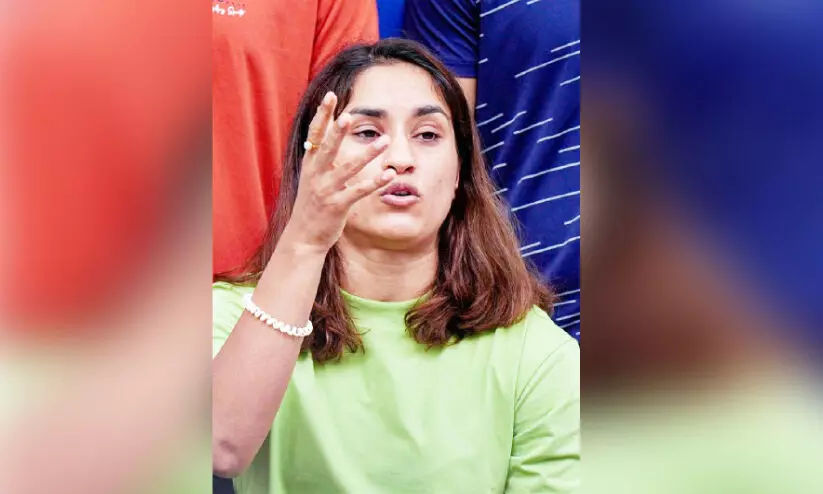 ദേ​ശീ‍യ ത്രി​വ​ർ​ണ​ത്തെ മാ​ഫി​യ ക​ള​ങ്ക​പ്പെ​ടു​ത്തി; ബ്രി​ജ് ഭൂ​ഷ​ണെ​തി​രെ ആ​ഞ്ഞ​ടി​ച്ച് വി​നേ​ഷ് ഫോ​ഗ​ട്ട്