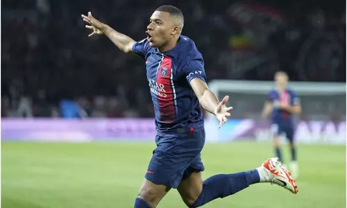 രണ്ടടിച്ച് എംബാപ്പെ; സീസണിലെ ആദ്യ ജയം സ്വന്തമാക്കി പി.എസ്.ജി; ലെൻസിനെ വീഴ്ത്തിയത് 3-1ന്