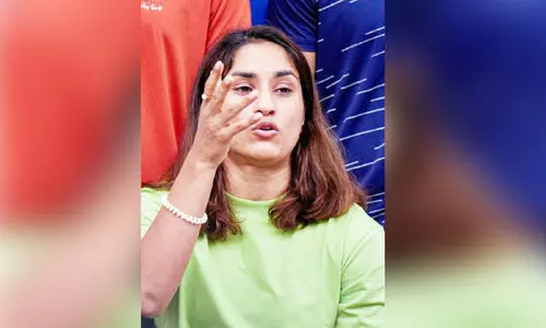 ദേ​ശീ‍യ ത്രി​വ​ർ​ണ​ത്തെ മാ​ഫി​യ ക​ള​ങ്ക​പ്പെ​ടു​ത്തി; ബ്രി​ജ് ഭൂ​ഷ​ണെ​തി​രെ ആ​ഞ്ഞ​ടി​ച്ച് വി​നേ​ഷ് ഫോ​ഗ​ട്ട്