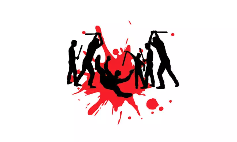 ഭക്ഷണം മോഷ്ടിച്ചെന്നാരോപിച്ച് 12കാരൻ ആദിവാസി ബാലനെ ജനക്കൂട്ടം തല്ലിക്കൊന്നു