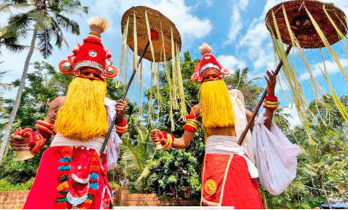 മ​ണി കി​ലു​ക്കി നാ​ടു​ചു​റ്റി ഓ​ണ​പ്പൊ​ട്ട​ന്മാ​ർ