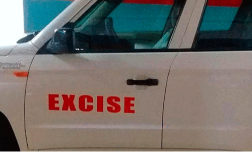 ഓണം: പരിശോധന ശക്തമാക്കി എക്സൈസ് ക​ണ്ണ്​ ചി​മ്മാ​തെ ബോ​ര്‍ഡ​ര്‍ പ​ട്രോ​ളി​ങ്​ യൂ​നി​റ്റും