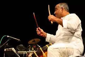 നിശാഗന്ധിയെ ത്രസിപ്പിച്ച് മട്ടന്നൂരിന്റെ ഫ്യൂഷന്‍ മാജിക്ക്