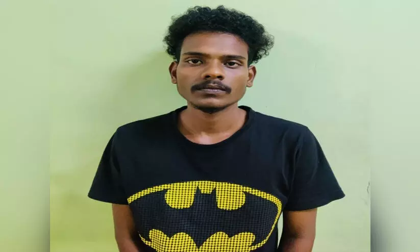 ഭാര്യാ പിതാവിനെ ഹെൽമറ്റ് കൊണ്ടടിച്ച് പരുക്കേൽപ്പിച്ചു; മരുമകൻ അറസ്റ്റിൽ ഭാര്യാ പിതാവിനെ ഹെൽമറ്റ് കൊണ്ടടിച്ച് പരുക്കേൽപ്പിച്ചു; മരുമകൻ അറസ്റ്റിൽ