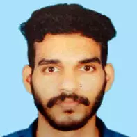 ബൈ​ക്ക് യാ​ത്രി​ക​ൻ ബ​സി​ന​ടി​യി​ൽ​പെ​ട്ട് മ​രി​ച്ചു