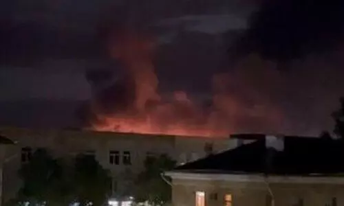 റഷ്യയിലെ സ്കോവ് വിമാനത്താവളത്തിൽ ഡ്രോൺ ആക്രമണം; നാലു വിമാനങ്ങൾ തകർന്നു; പിന്നിൽ യുക്രെയ്നെന്ന്