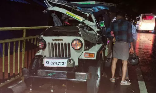 മരണവീട്ടിൽ പോയവർ സഞ്ചരിച്ച ജീപ്പും ബസ്സും കൂട്ടിയിടിച്ച് രണ്ടുപേർ മരിച്ചു