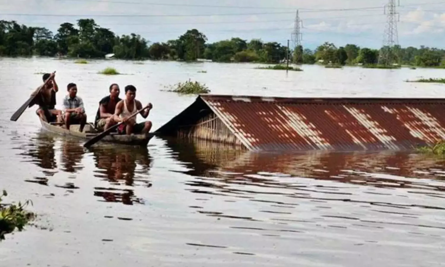 അസമിൽ വെള്ളപ്പൊക്കം രൂക്ഷം; 45000 കുടുംബങ്ങൾ ദുരിതത്തിൽ; 2200 ഹെക്ടർ വിളകൾക്ക് നാശനഷ്ടം