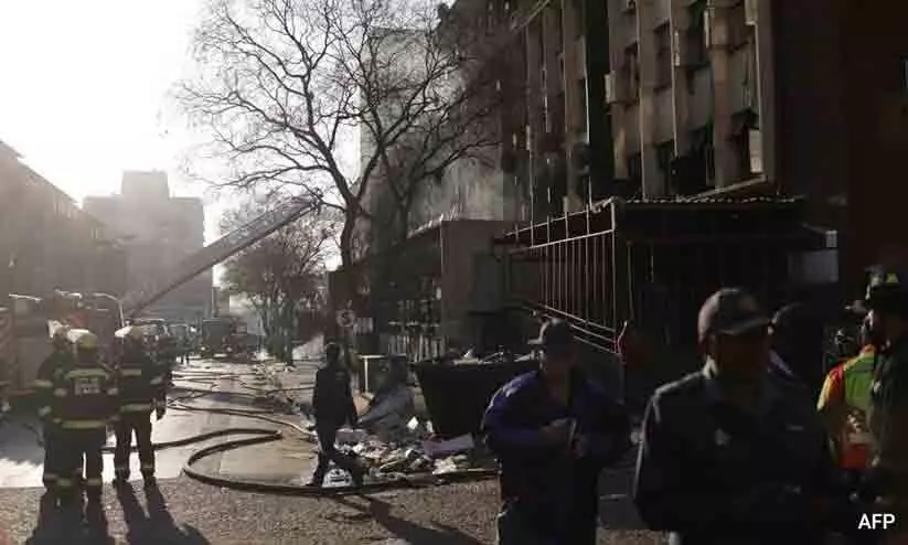 fire at 5 storey building in S Africas Johannesburg