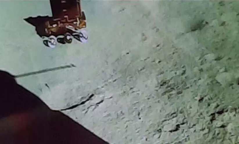 ചന്ദ്രോപരിതലത്തിൽ സ്വാഭാവിക പ്രകമ്പനം കണ്ടെത്തി; വിവരങ്ങൾ പുറത്തുവിട്ട് ഐ.എസ്.ആർ.ഒ