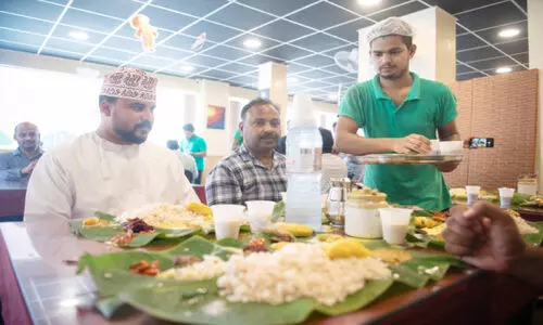 ഒ​മാ​നോ​ണം ഒ​രു​മി​ച്ചോ​ണം: സ​ദ്യ​യും ഒ​ത്തു​ചേ​ര​ലു​ക​ളു​മാ​യി പ്ര​വാ​സി​ക​ളു​ടെ ഓ​ണം