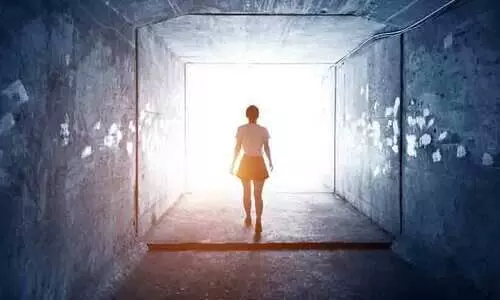 മരണാനന്തര ജീവിതം എന്നൊന്നുണ്ടോ? ഉണ്ടെന്ന് ഉറപ്പിച്ച് പറയുന്നു ഈ യു.എസ് ഡോക്ടർ