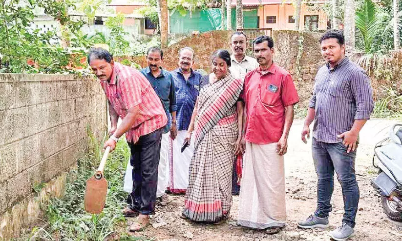 പ​രി​യാ​പു​ര​ത്തെ ഡീ​സ​ൽ ചോ​ർ​ച്ച; ന​ട​പ​ടി​യി​ല്ലെ​ങ്കി​ൽ പ്ര​ത്യ​ക്ഷ സ​മ​രം