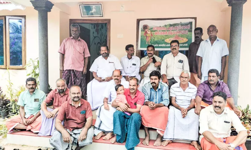 പച്ചക്കൊളുന്തിന്‍റെ വിലത്തകർച്ച; പ്രതിഷേധവുമായി​ ചെറുകിട തേയില കർഷകർ