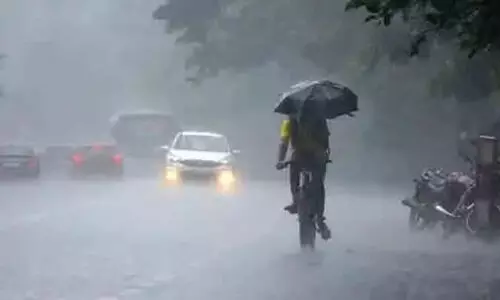 കേരളത്തിൽ മഴ മുന്നറിയിപ്പ്; രണ്ട് ജില്ലകളിൽ യെല്ലോ അലർട്ട് പ്രഖ്യാപിച്ചു