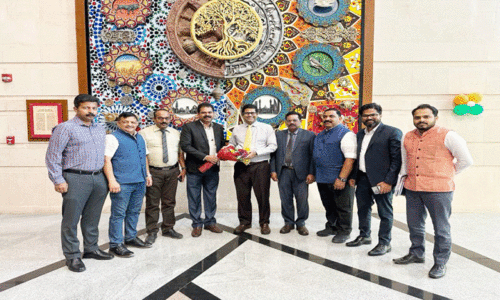 ബ​ഹ്റൈ​ൻ പ്ര​തി​ഭ സാ​ര​ഥി​ക​ൾ നി​യു​ക്ത    ഇ​ന്ത്യ​ൻ അം​ബാ​സ​ഡ​റെ സ​ന്ദ​ർ​ശി​ച്ചു