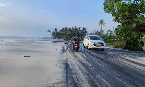 പ​റ​യാ​ൻ ക​ട​ലോ​ളം സ​ങ്ക​ട​ങ്ങ​ൾ