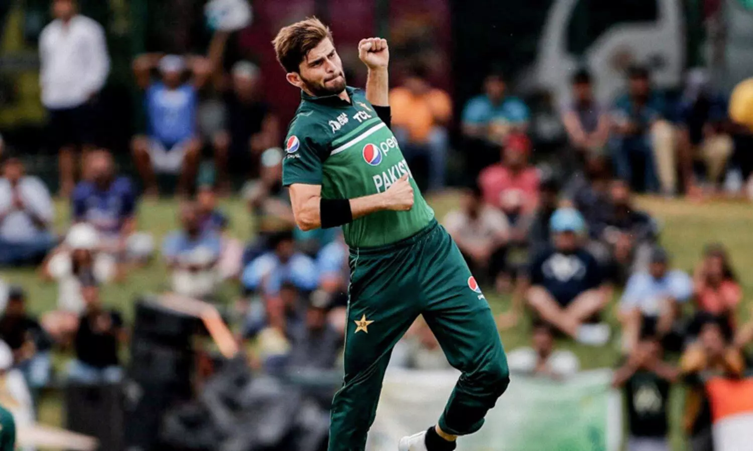 രോഹിതിനെയും കോഹ്‍ലിയെയും ബൗൾഡാക്കി ഷഹീൻ അഫ്രീദി; രക്ഷകരായി കിഷനും ഹർദികും