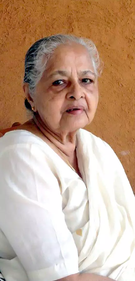 ജോയ് മാത്യുവിന്റെ അമ്മ എസ്തേർ