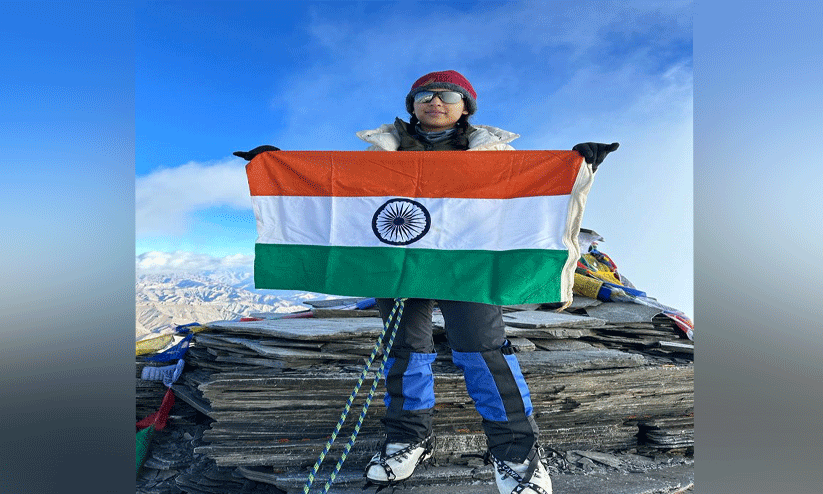 6250 മീ​റ്റ​ർ ഉ​​യ​രെ​യു​ള്ള  കാ​ങ് യാ​​റ്റ്സെ കൊ​ടു​മു​ടി​യും കീ​ഴ​ട​ക്കി ഖ​ത്ത​റി​ലെ ഇ​ന്ത്യ​ൻ പ്ര​വാ​സി വി​ദ്യാ​ർ​ഥി​നി