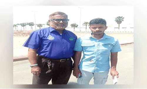 ച​തി​യി​ൽ​പെ​ട്ട് നാ​ട​ണ​യാ​ൻ ക​ഴി​യാ​തി​രു​ന്ന യു​വാ​വി​ന് കെ.​എം.​സി.​സി​യു​ടെ ഇ​ട​പെ​ട​ലി​ൽ ആ​ശ്വാ​സം