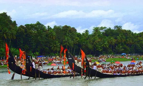 ആറന്മുള ഉത്രട്ടാതി ജലമേള ഇന്ന്; പങ്കെടുക്കുന്നത് 48 പള്ളിയോടങ്ങൾ ആറന്മുള ഉത്രട്ടാതി ജലമേള ഇന്ന്; പങ്കെടുക്കുന്നത് 48 പള്ളിയോടങ്ങൾ