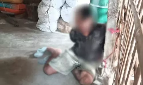 ബലാത്സംഗം ചെയ്യാൻ ശ്രമിച്ചെന്ന് ആരോപണം; യുവാവിനെ കെട്ടിയിട്ട് തല മുണ്ഡനം ചെയ്തു; ചെരുപ്പുമാലയിട്ടു