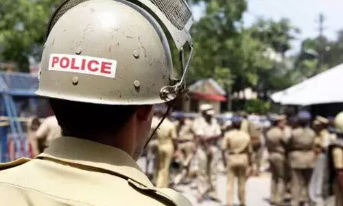 പുതുപ്പള്ളി ഉപതെരഞ്ഞെടുപ്പ് കനത്ത സുരക്ഷയിൽ; സജ്ജരായി ആയിരത്തോളം പൊലീസ് ഉദ്യോഗസ്ഥർ