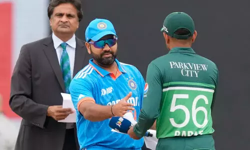 പാകിസ്താനെതിരെ ഇന്ത്യക്ക് ബാറ്റിങ്; ശ്രേയസ്സ് ടീമിൽ; മുഹമ്മദ് ഷമി പുറത്ത്