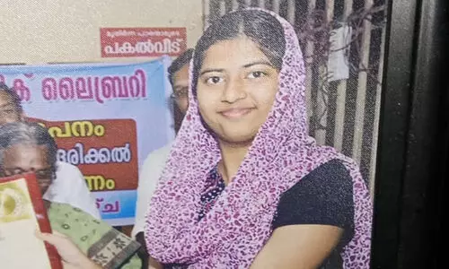 വിനോദയാത്രാ സംഘത്തിലെ പെൺകുട്ടി കുഴഞ്ഞുവീണു മരിച്ചു