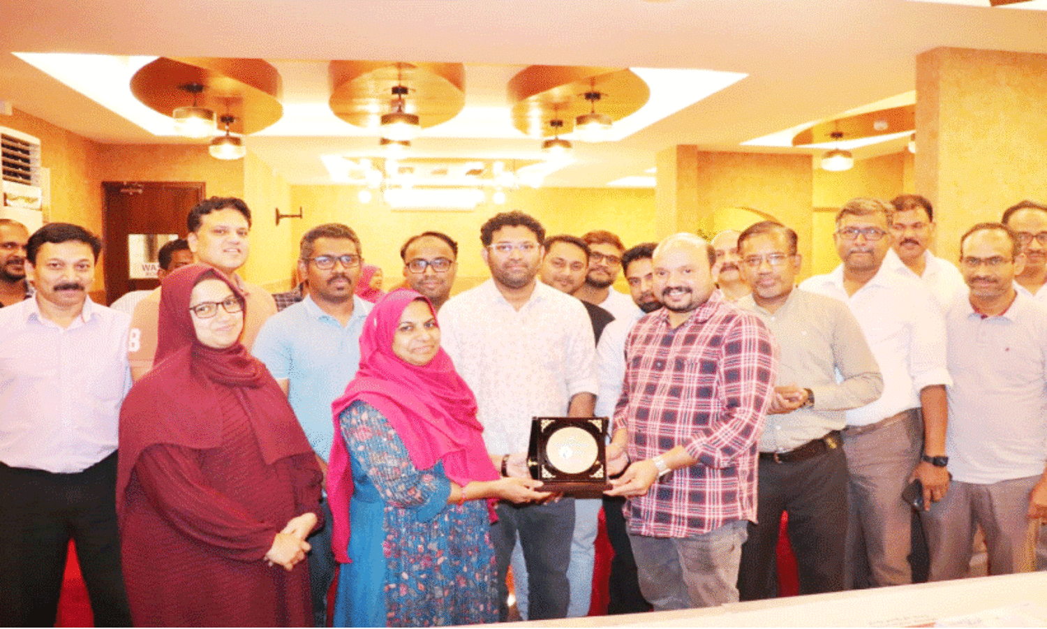 അ​ഡ്വ. റെ​ജി​ക്ക് യാ​ത്ര​യ​യ​പ്പ്