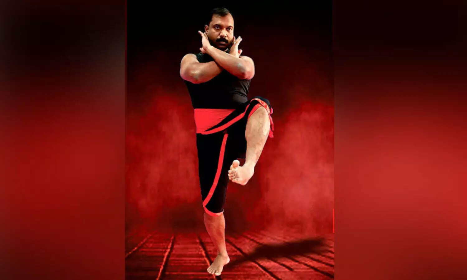 പ്രവാസലോകത്ത് കളരിപ്പയറ്റിന്‍റെ പ്രചാരകനായി മണികണ്ഠൻ ഗുരുക്കൾ