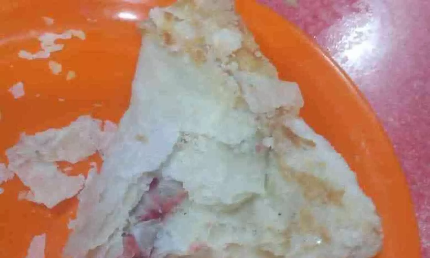 പഫ്സിൽ പുഴു; ചികിത്സ തേടി കുടുംബം