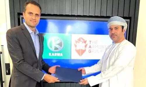 ക​ർ​വ മോ​ട്ടോ​ഴ്‌​സ് ദ ​ആ​ർ​മ​ർ​ഡ് ഗ്രൂ​പ്പു​മാ​യി ക​രാ​ർ ഒ​പ്പു​വെ​ക്കു​ന്നു