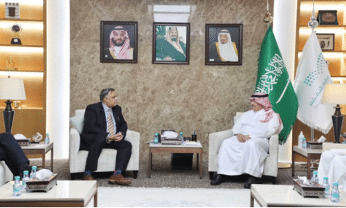 സൗ​ദി വി​ദ്യാ​ഭ്യാ​സ മ​ന്ത്രി​യും    ഇ​ന്ത്യ​ൻ അം​ബാ​സ​ഡ​റും ച​ർ​ച്ച ന​ട​ത്തി